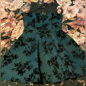 Three Pink Hearts - NWOT Teal Mesh Top Floral Dress Size: L